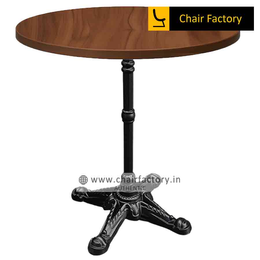 Plato Cafe Table with four Legs